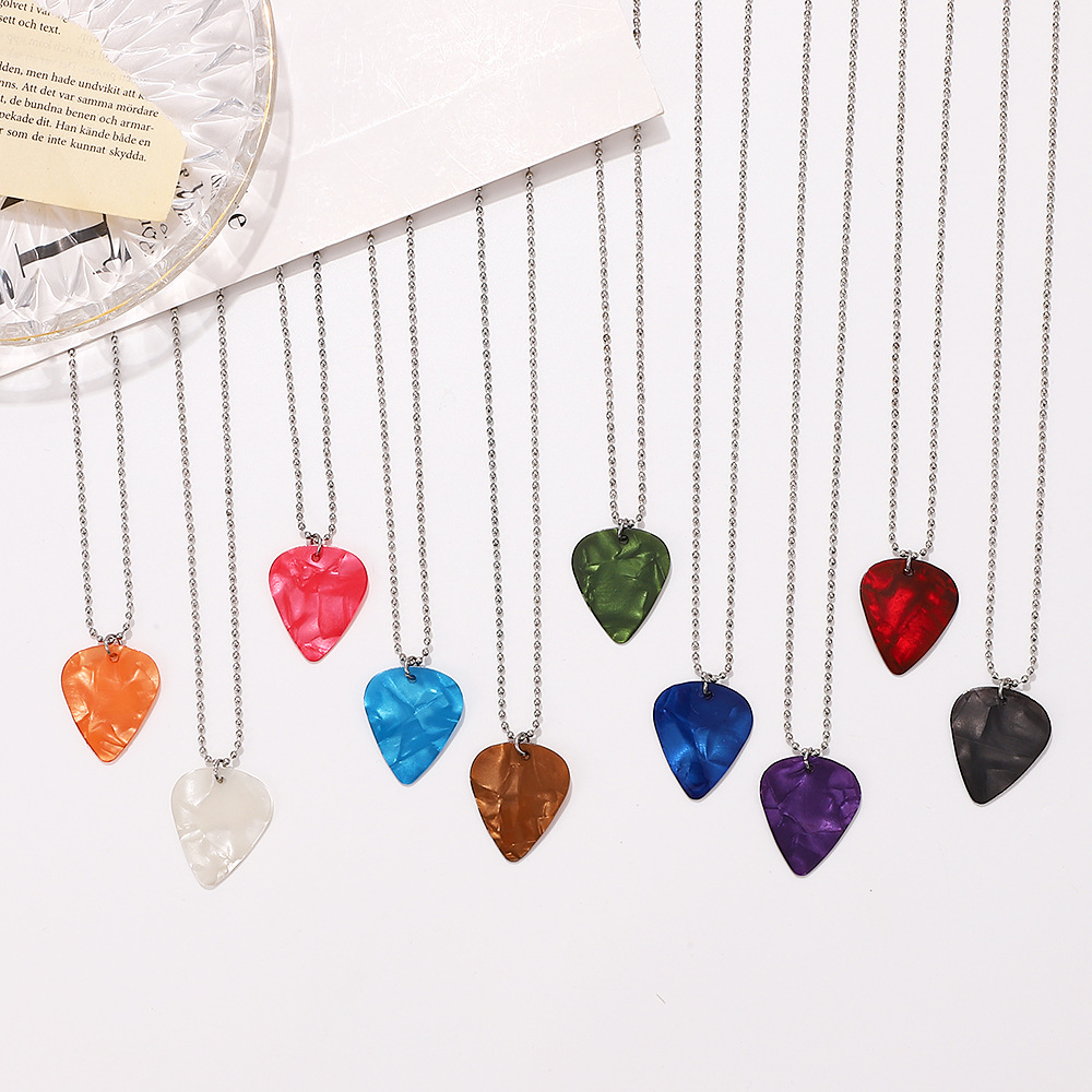 Simple Style Heart Shape Arylic Alloy Women's Pendant Necklace 1 Piece display picture 3