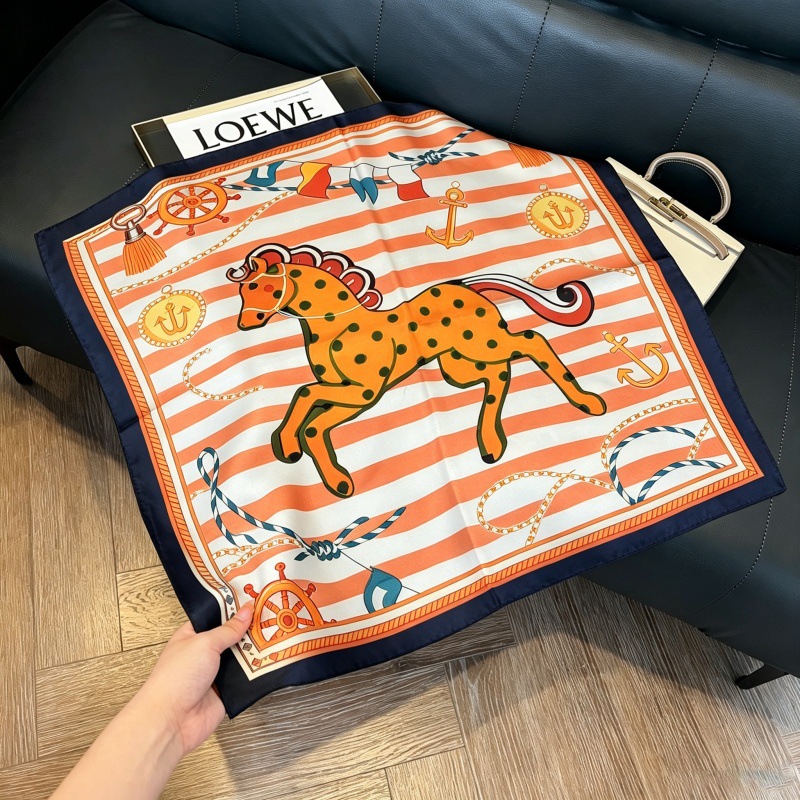 Colección 70*70 nuevo estilo bufanda de seda azul sensación de alta calidad imitación bufanda cuadrada de seda moda todo-fósforo bolsa atada bufanda de pelo