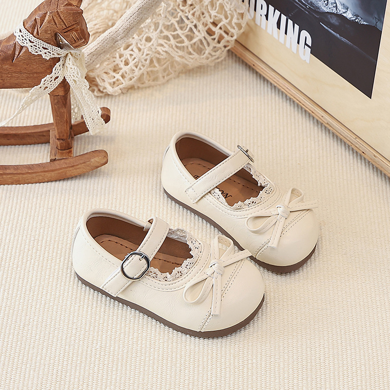 Zapatos de cuero de encaje 2026 primavera y otoño nuevos zapatos de princesa de arco de niñas con suela suave, zapatos de una sola boca superficial de Mary Zhen image 7