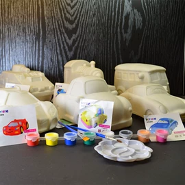 陶瓷彩绘沙画;动植物仿真;储蓄罐