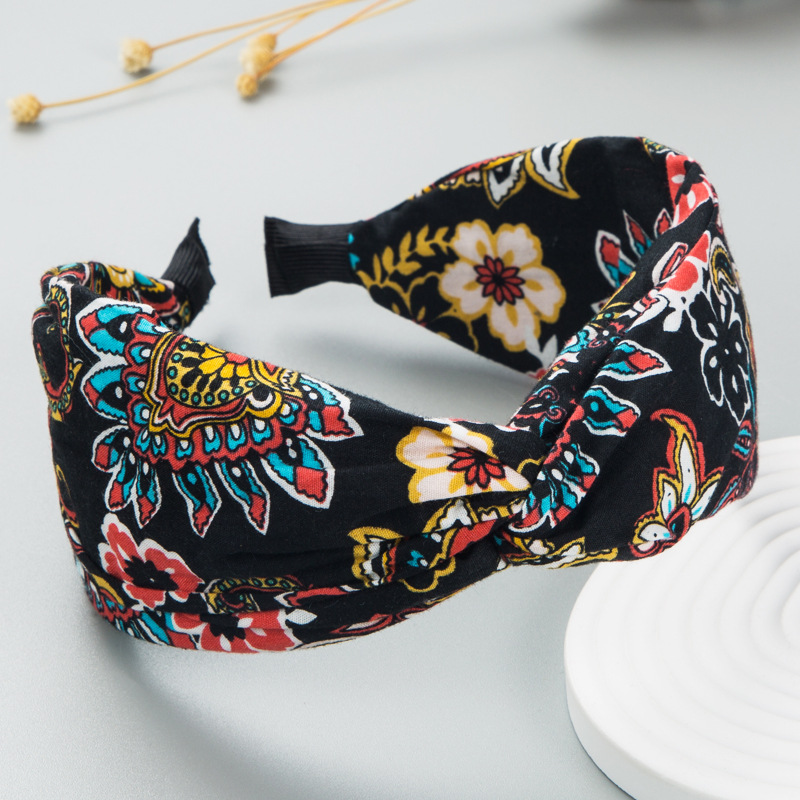 Korean Fashion New Retro Fabric Flower Headband Female Simple Knotted Headband display picture 5