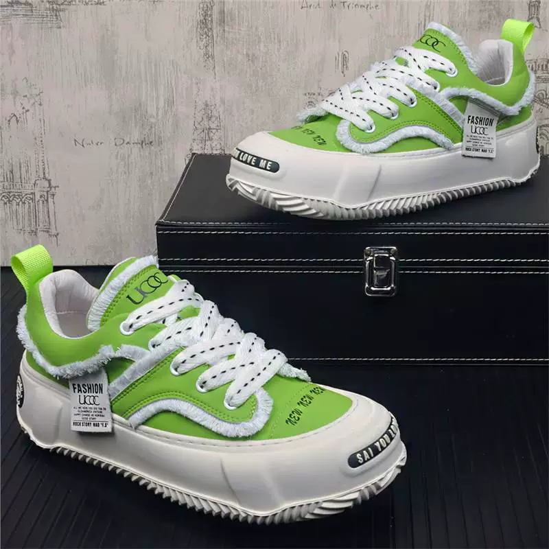 Мужская обувь европейского вокзала 2025 новая повседневная обувь мужская корейская спортивная обувь индивидуальная шнуровка белая мегаловальная обувь