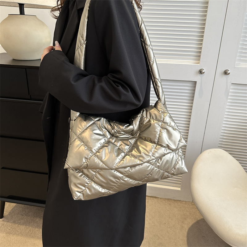 Classic Style Style Square Shape Women's Nylon Down Solid Color Classic Style Square Flip Cover Shoulder Bag