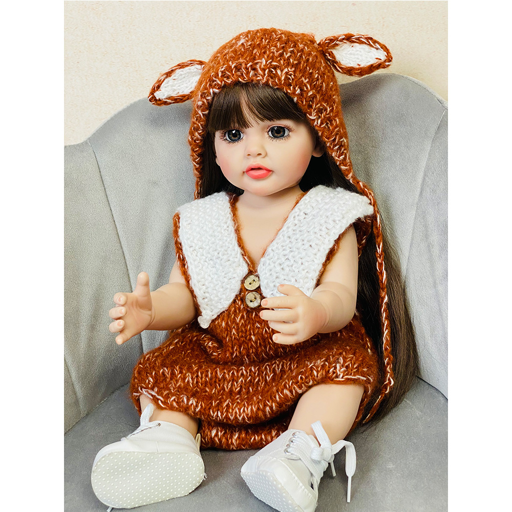 Muñeca suave artificial de 55cm, muñeco realista con cara sonriente, oso de fresa que puede entrar en el agua para acompañar el juguete de muñeca