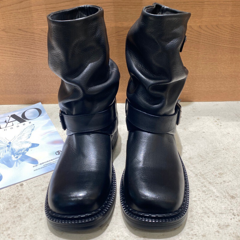 Butterfly Top Layer Cowhide 2026 Autumn New British Style Belt Buckle Fashionable Women's Versatile Motorcycle Martin Boots Butterfly Top Layer Cowhide 2026 Autumn New British Style Belt Buckle Fashionable Women's Versatile Motorcycle Martin Boots