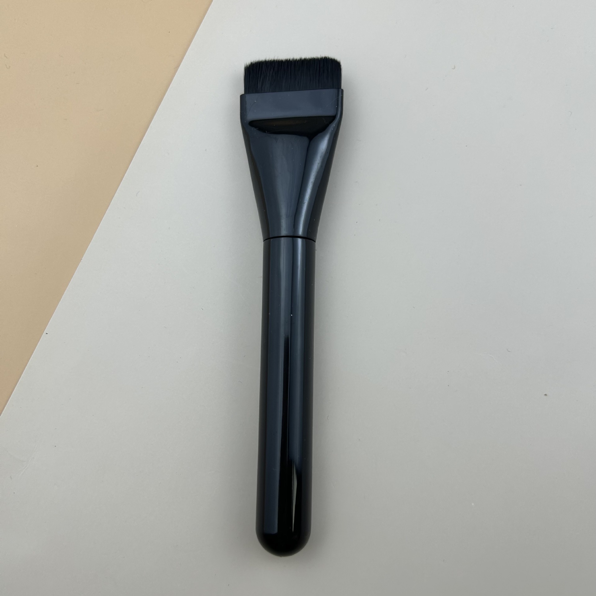 Cepillo de base en línea, sin marcas, sin polvo, cepillo corrector, cepillo de mascarilla, cepillo de base líquida de cabeza plana, cepillo de maquillaje al por mayor