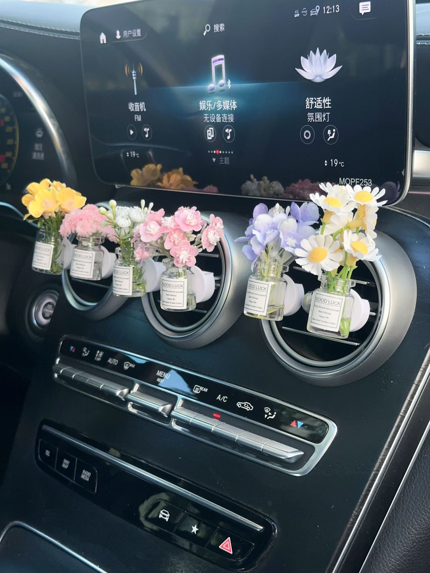 35g Weight Three-dimensional （3D） Pendant Shape Car Interior Decorations Auto Parts 1 Piece Quantity Artificial Flower, Glass Material Car, Flower, Perfume Bottle Pattern Car Flower Perfume Bottle Artificial Flower Glass 2
