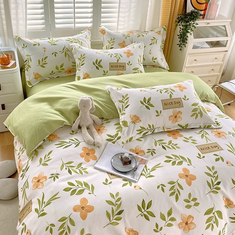 Four-Season Thickened 100% Pure Brushed Cotton Skin-Friendly Four-Piece Bedding Set, Student Dormitory Three-Piece Bedding Set