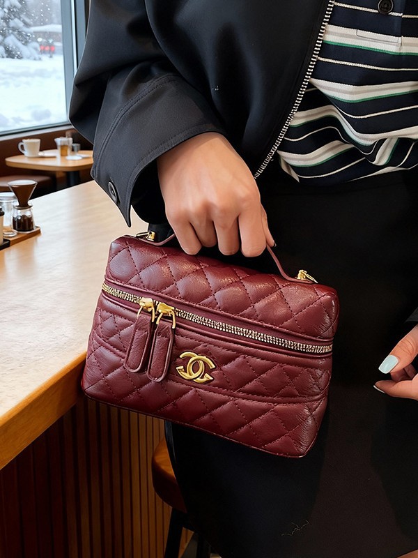 Una sensación de alto nivel, una pequeña cadena de viento de diamante, una pequeña bolsa de mano, una bolsa de caja compacta, una sensación de alto nivel, una bolsa de mochila universal.