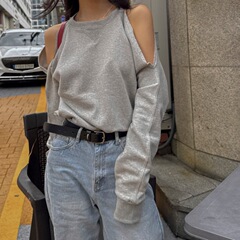 已出货     圆领镂空露肩长袖卫衣女