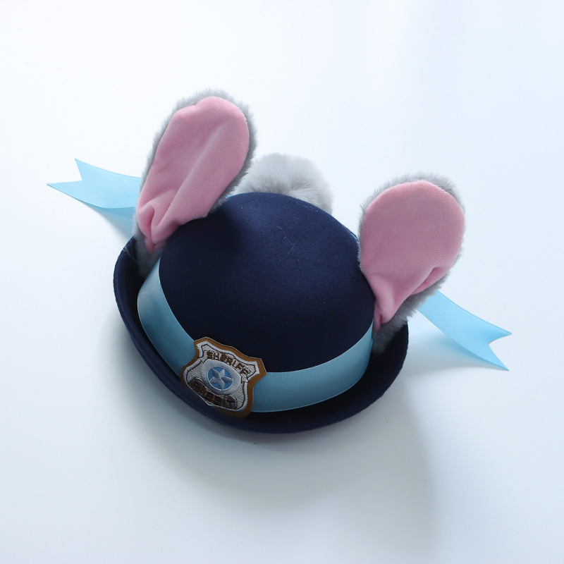Blue (big hat)