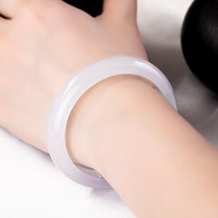 瑪瑙白月光ブレスレットアイスホワイトカルセドニーファッション薄型女性のライチゼリーブレスレット翡翠ブレスレットジュエリー