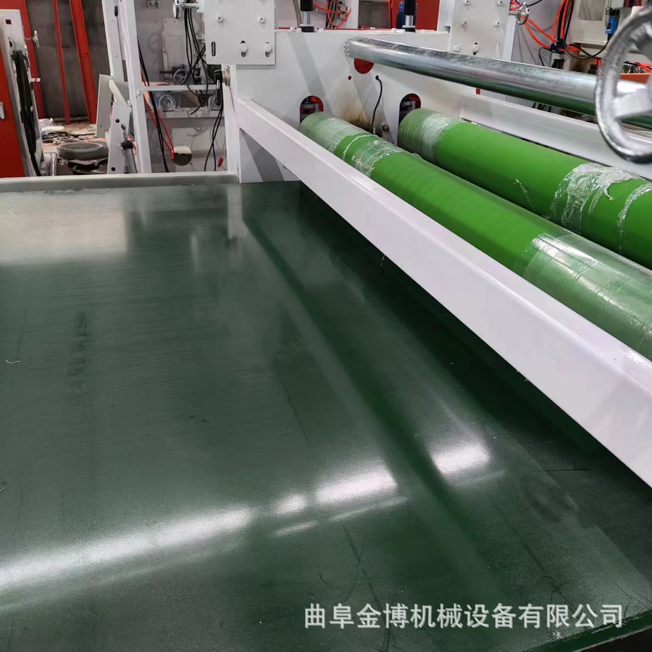 镀锌板高分子膜覆膜机   聚酯纤维棉玻纤网格布 高频加热复合机