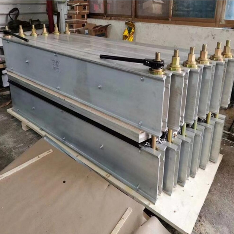 El dispositivo de reparación de juntas automáticas de la máquina de vulcanización de correa de calentamiento eléctrico de la mina es simple de operar y firmemente adherido