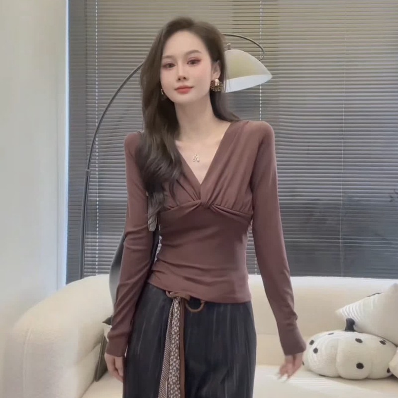 设计感纽扣V领长袖T恤女2025秋装新款气质内搭打底衫修身别致上衣|undefined