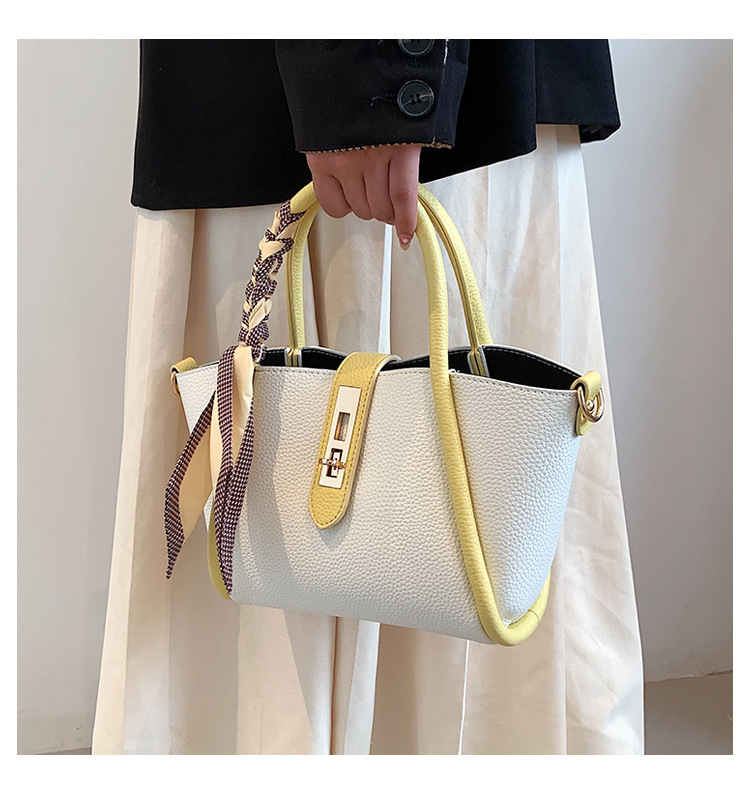 The new trendy women's bag for the summer of 2025, a simple commuting bucket bag with a large capacity and a single-shoulder handbag for women undefined