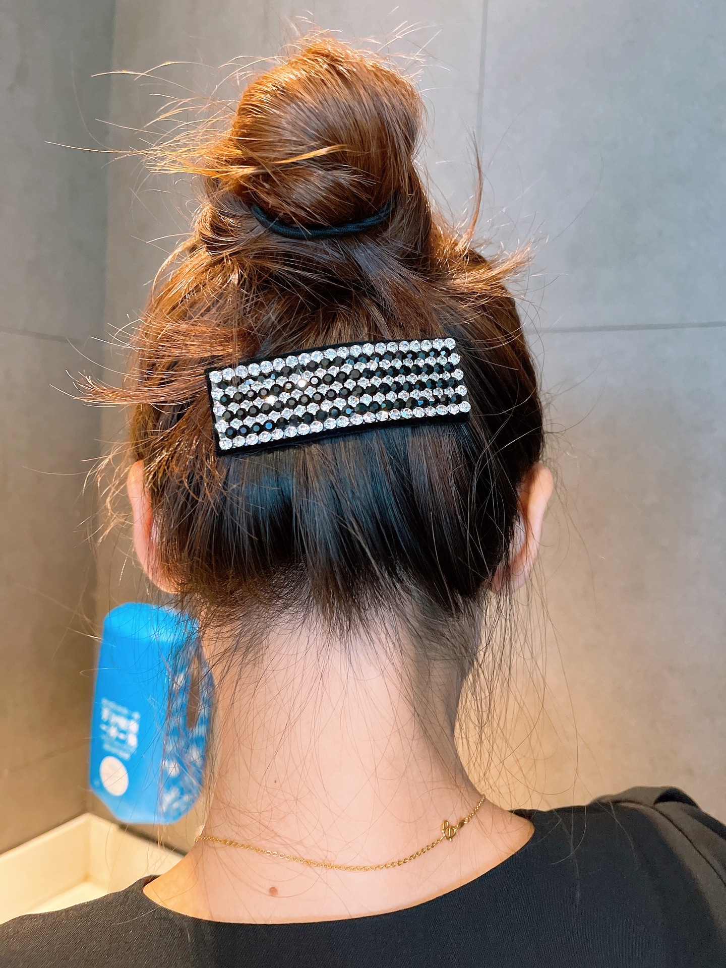 Korean Net Celebrities With The Same Paragraph Retro Rhinestone Temperament Small Light Luxury Fairy Out All-match Bb Clip Broken Hair Edge Clip display picture 1