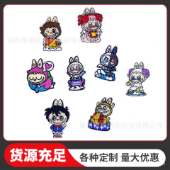 かわいい漫画のアニメキャラクターラブブ刺繍布ステッカー装飾パッチステッカー衣類やバッグ用ベルクロ在庫あり