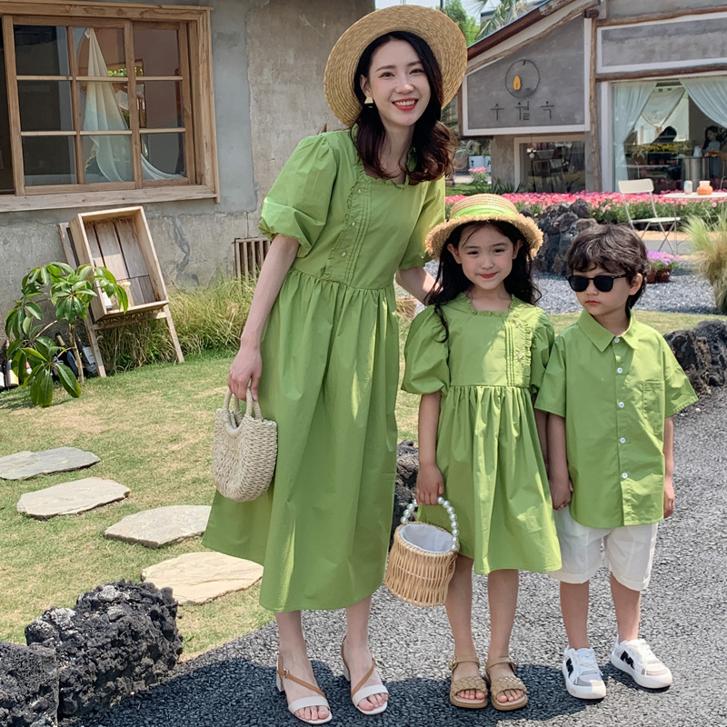 亲子装夏连衣裙短袖夏季洋气母女装洋气一家三口全家装