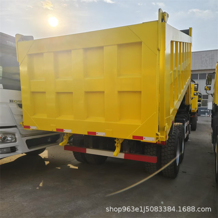 Rear Eight-Wheel Large Pump Direct Injection Dump Truck Rear Eight-Wheel Dump Truck 60cm Sideboard Standard Container Semi-Trailer