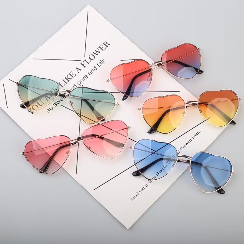 Vintage Love Sunglasses Metal Marine Glasses Men and Women's Personalized Sunglasses Peach Heart Two-Tone Sunglasses