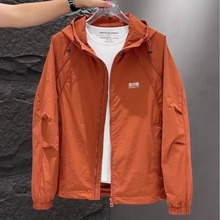 冲锋衣外套春秋季新款连帽潮流休闲夹克轻奢百搭大码男装上衣服