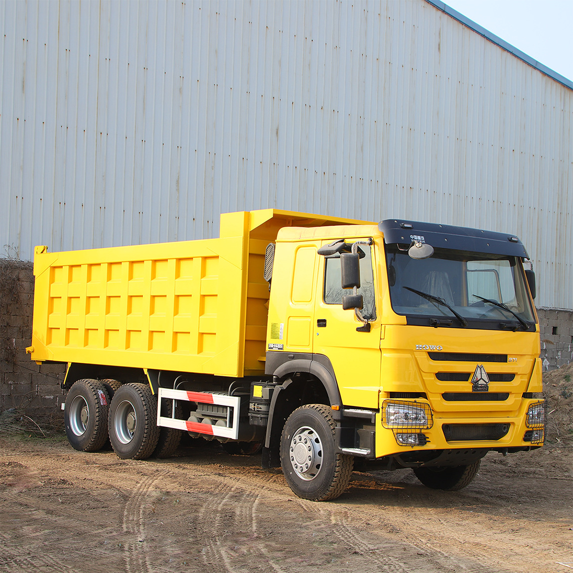 Factory Exports Howo 371375 Horsepower Dump Trucks for Engineering, Earthmoving, and Sand and Gravel Transport