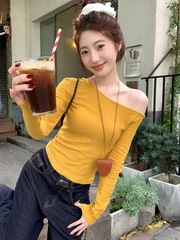 2025新款设计感纯色斜肩气质百搭长袖T恤女秋季修身显瘦露肩上衣