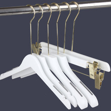 ��ɫľ�¼�Ů���b��Ů�bչʾ��Ů���·��ܷ����鼆���������l