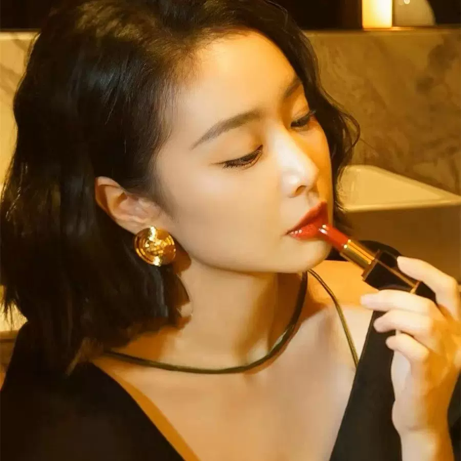 狂飙大嫂陈书婷同款耳环复古高级感纽扣大耳钉气质小众简约耳饰女