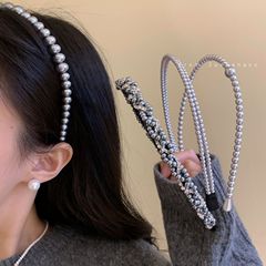 優雅な灰色の真珠の高級感のカチューシャの女性の新型の洋気のカチューシャのフランス式の復古の髪のアクセサリー