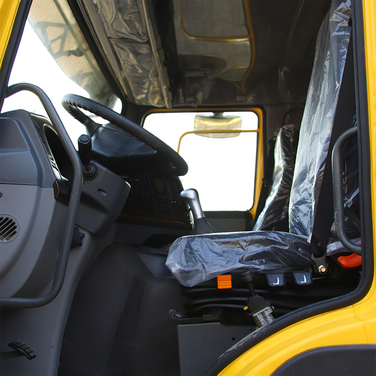 Factory Exports Howo 371375 Horsepower Dump Trucks for Engineering, Earthmoving, and Sand and Gravel Transport