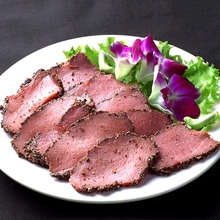 黑椒牛肉香辣熟食牛肉五香口味真空即食轻食代餐健身办公休闲零食