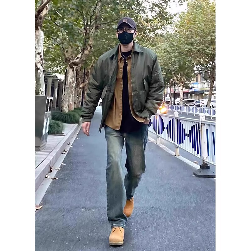 Japanese-Style Washed Retro Blue Loose Straight-Leg Jeans for Men Trendy Streetwear with Yellow Boots Matching Magic Pants