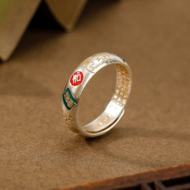 耳钉;戒指;吊坠