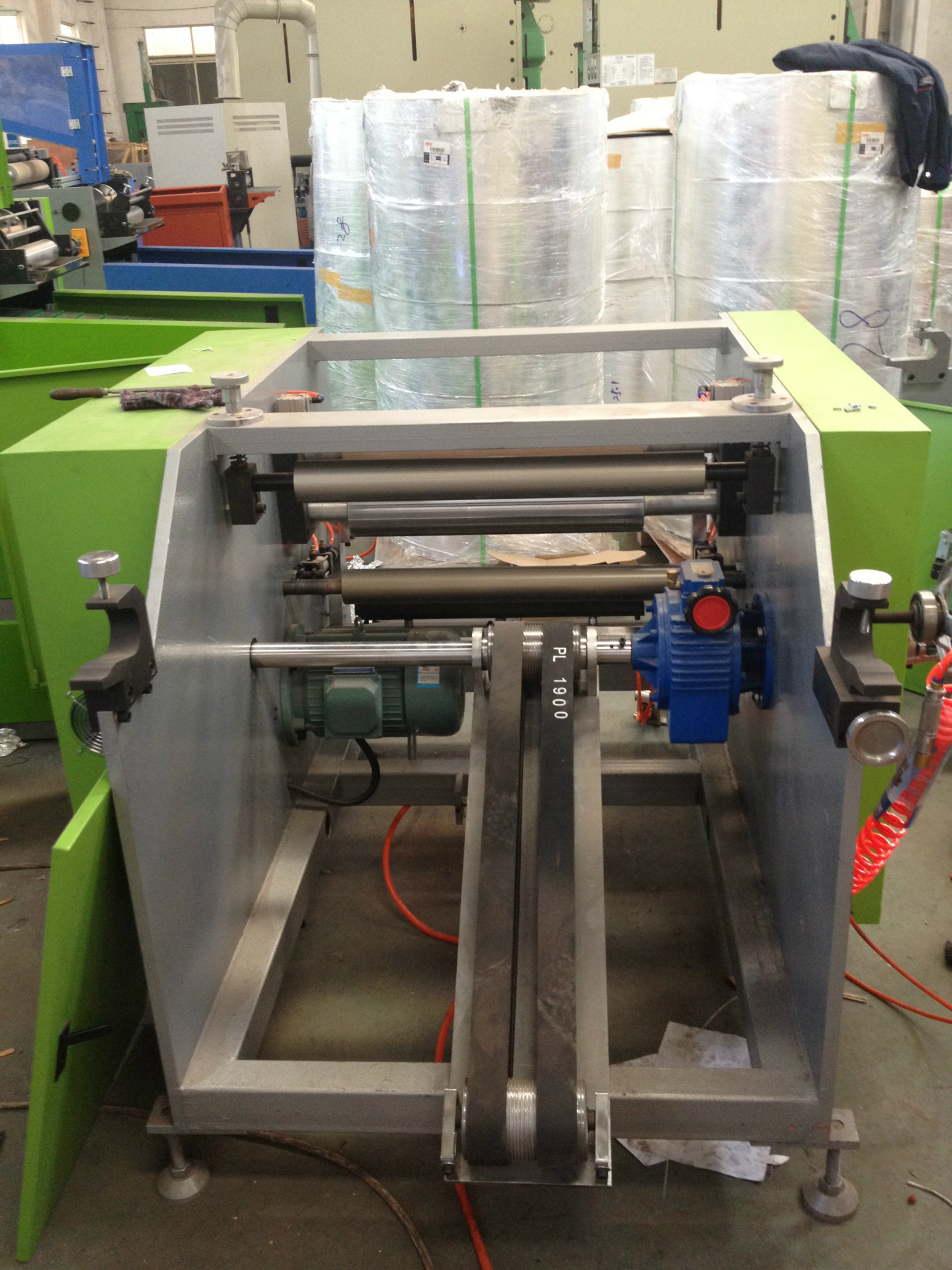 家用一次性铝箔锡纸空气炸锅用铝箔纸户外烧烤美容美发规格多样