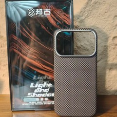 本物のケブラを使用したApple 17 Pro Max用スマホケース、革新的な技術による超薄型磁気吸着16 Pro Max用バンギュ