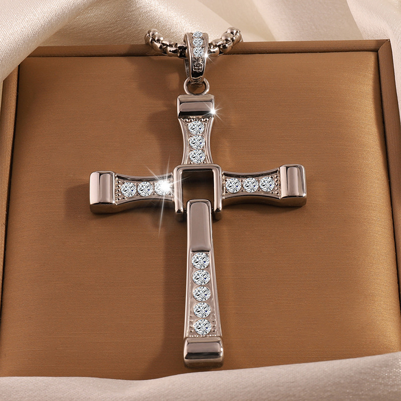 跨境新款热卖时尚个性嘻哈不锈钢镶钻十字架吊坠项链高级百搭饰品