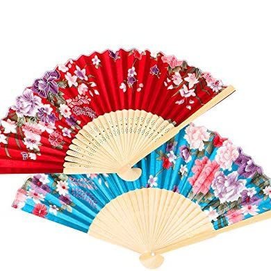 Hay en stock de estilo japonés transfronterizo flor hueso ventilador de color natural de satén de hueso ventilador plegable grande ventilador de satén rojo