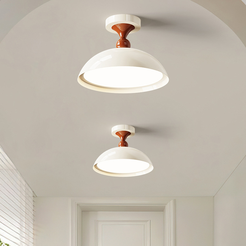 Lámpara de restaurante de viento crema nórdica minimalista creativa lámpara de restaurante lámpara de arte red lámpara de bar roja lámpara de lámpara Zhongshan