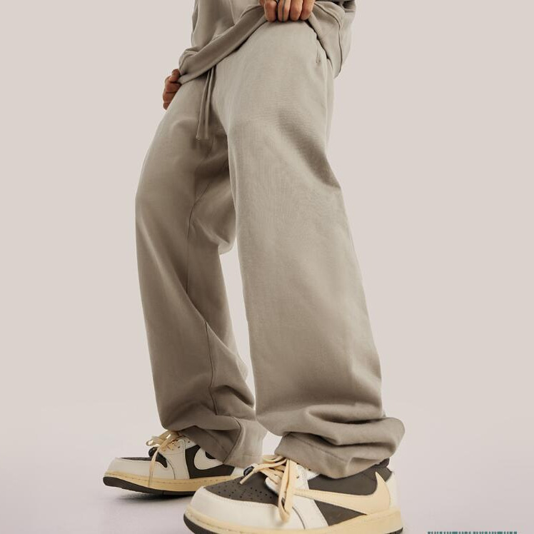 European and American High Street Fashion Brand Heavyweight 400g Casual Pants American Fashion Brand Loose Straight Sweatpants Drawstring Men's Casual Pants European and American High Street Fashion Brand Heavyweight 400g Casual Pants American Fashion Brand Loose Straight Sweatpants Drawstring Men's Casual Pants