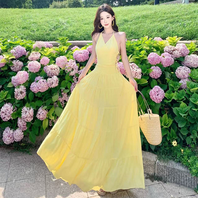 Resort Style Halterneck Strap Dress for Women Summer Three-Dimensional Slimming Skirt Backless Sexy Long Skirt Resort Style Halterneck Strap Dress for Women Summer Three-Dimensional Slimming Skirt Backless Sexy Long Skirt