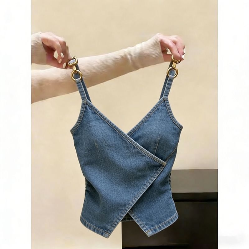 Petite Denim Camisole Sleeveless Slim-Fit Outerwear Top, Stylish and Trendy Thin High-End Base Shirt Petite Denim Camisole Sleeveless Slim-Fit Outerwear Top, Stylish and Trendy Thin High-End Base Shirt