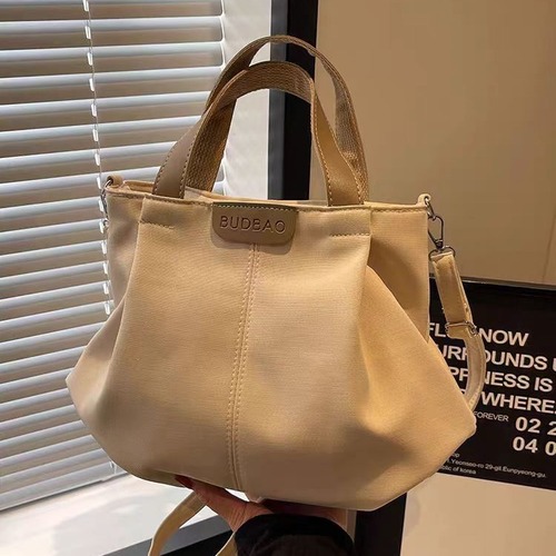 Large Capacity Tote Bag for Women, 2024 New Fashion Casual Fabric Single Shoulder Bag, Trendy This Year, Suitable for School and Commuting