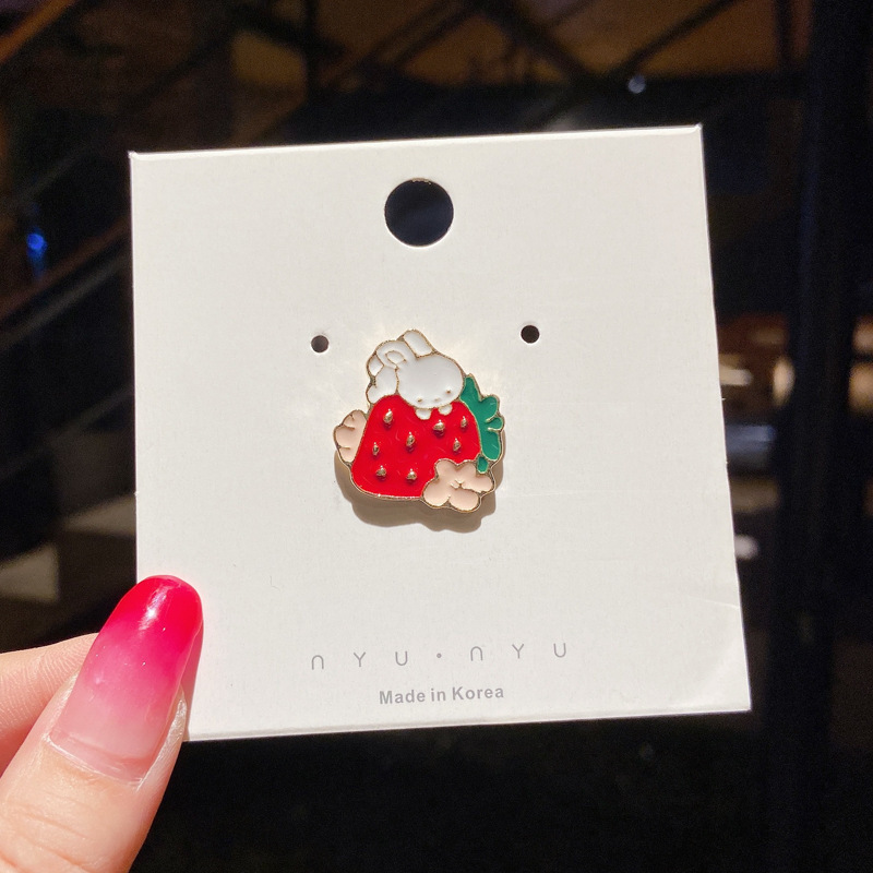 Dibujos animados lindo estilo japonés aceite goteo broche ins personalidad de moda escote femenino insignia pin accesorios nicho medalla decorativa