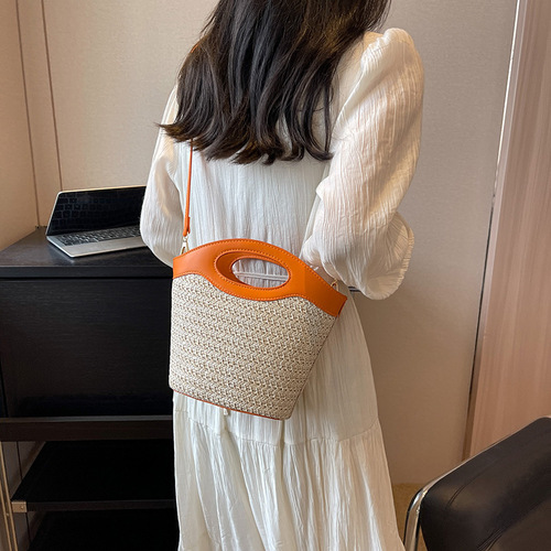 Elegant Grass-Woven Bag for Women -  New Summer Vacation Handbag - Versatile and Stylish Woven Bucket Bag with Crossbody Option