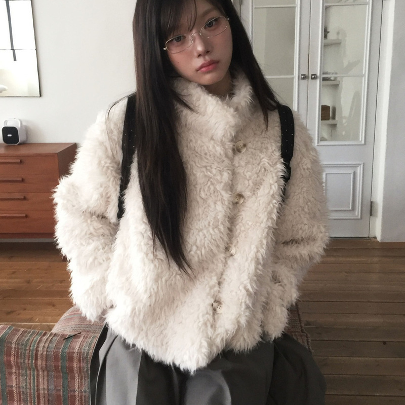 Korean-style chic 2026 winter warm design versatile slimming single-breasted faux fur long-sleeve coat
