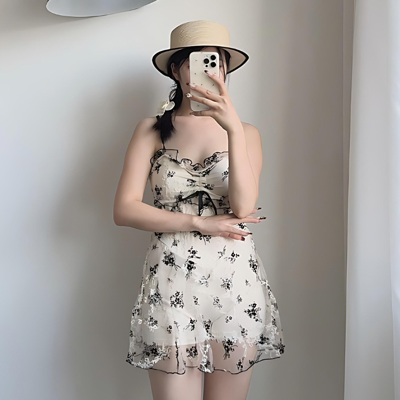 2025 nuevo dulce trajes de baño de mujer flor triturada cabdajes de vestir tipo vestido de abdomen delgado trajes de baño de vacaciones de aguas termales junto al mar