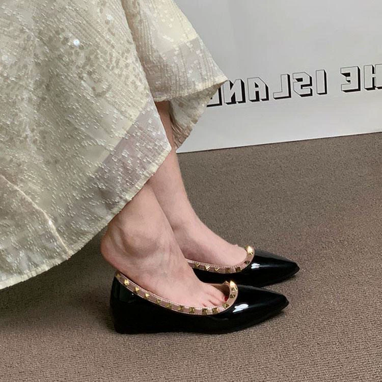 Маленький человек 5cm внутренний рост заклепки остроконечный, неглубокий рот, одиночные туфли, женщины 2024 лето новый стиль один педаль, обувь, лодкая обувь