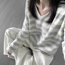 跨境超软糯撞色条纹针织衫V领宽松慵懒显瘦韩系温柔秋季毛衣上衣